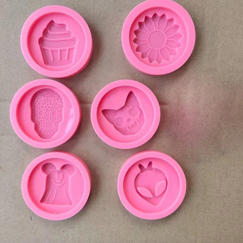 

Shiny Resin Silicone 3D Phone Grip Badge Reel Castle Mouse Head Mold for Epoxy Resin Crafts Jewelry Making