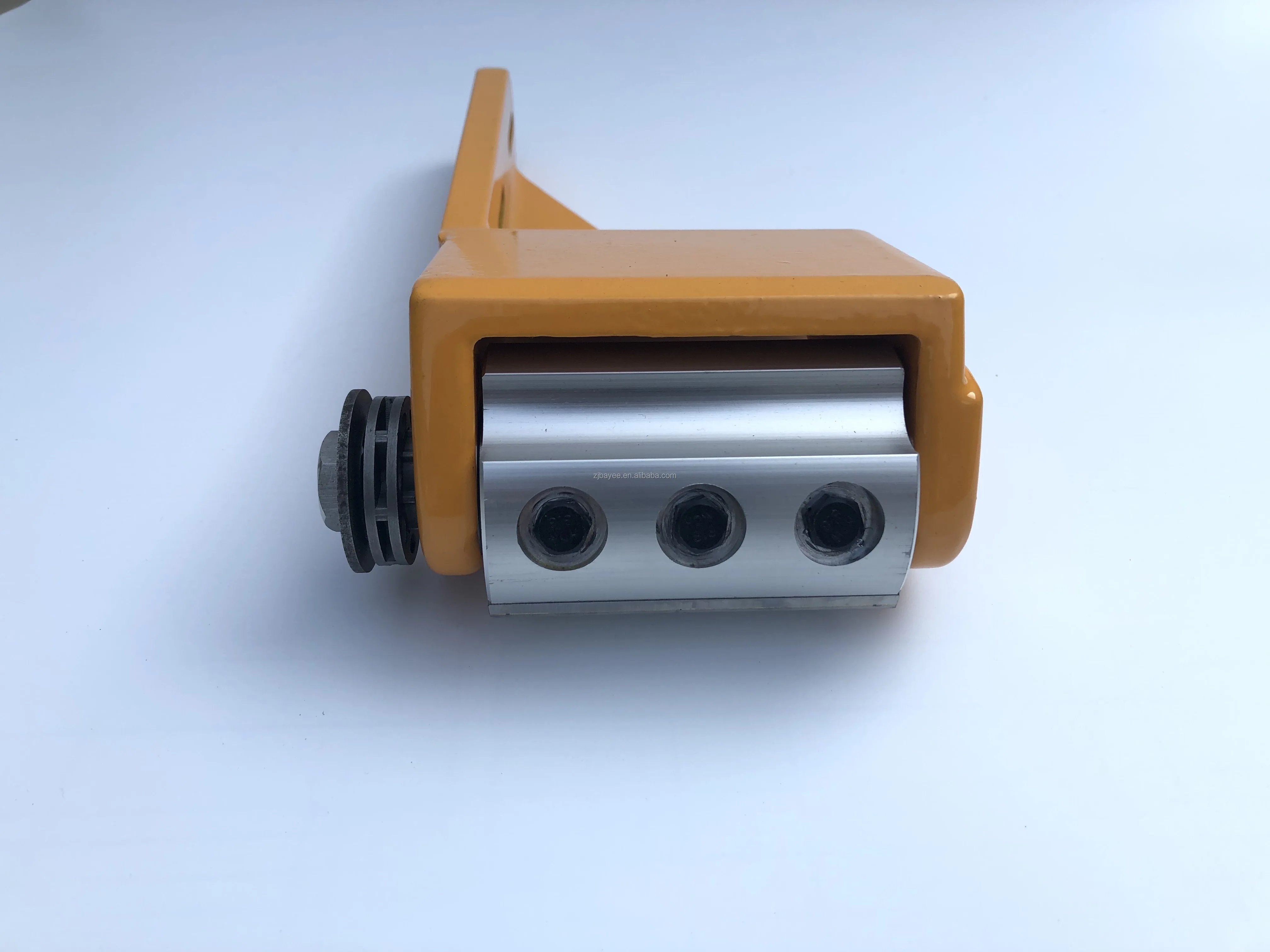 

Log debarker log peeler for chainsaw debarking tool