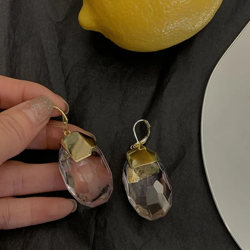 

Irregular transparent crystal drop dangling hoop earring for women elegant party summer earring fashion earring 2021