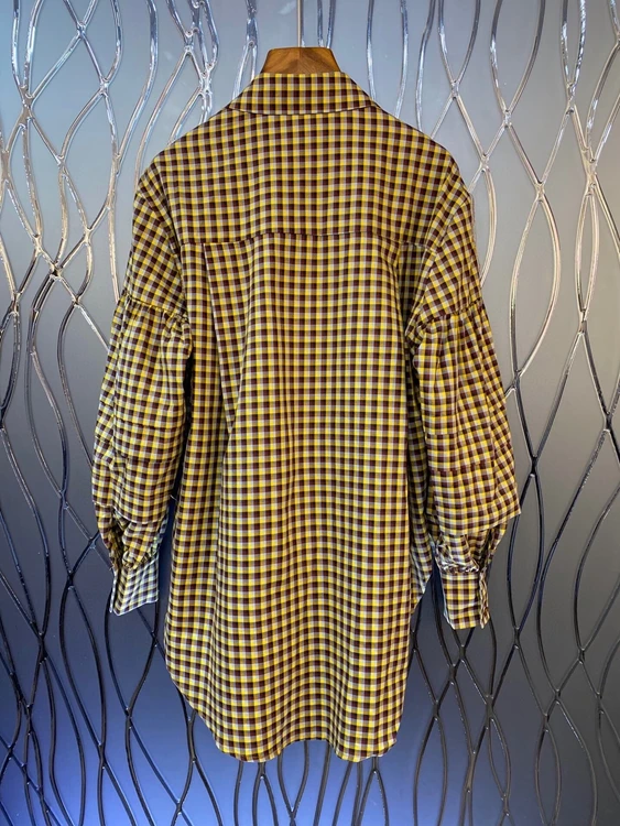 

2020 Autumn and Winter new women's turn leader shoulder chain button decorative Plaid long sleeve Joker shirt 921