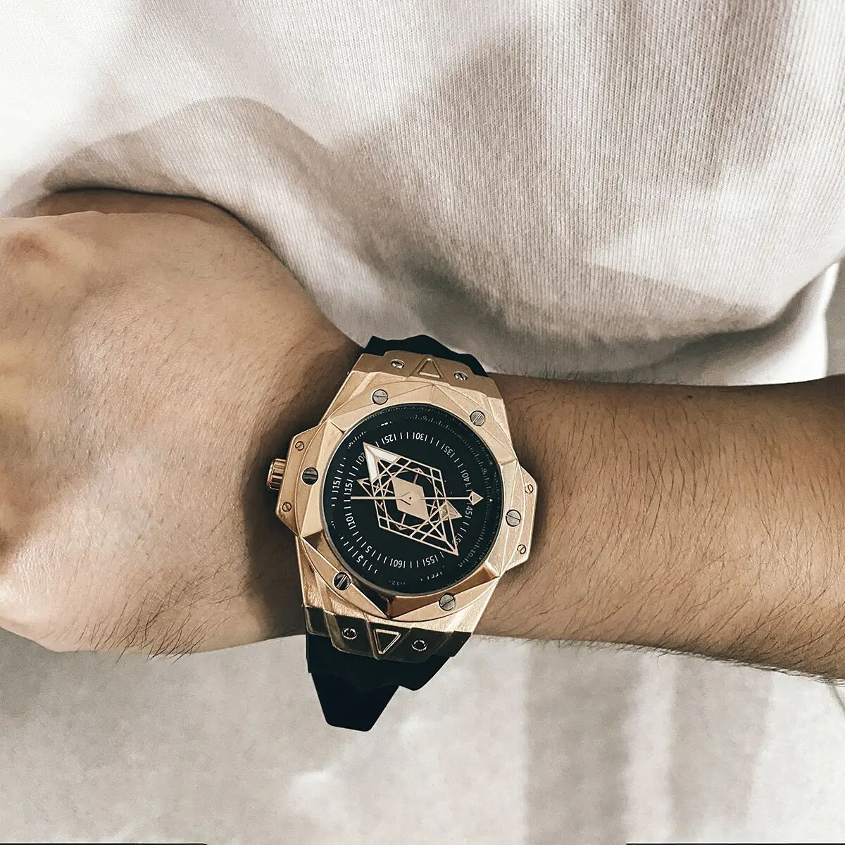 Часы наручные BAOGELA2021 Мужские кварцевые брендовые Роскошные спортивные