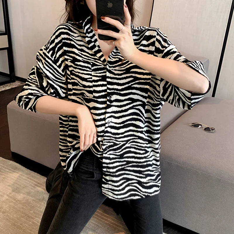 

Zoki Women Blouses Black Zebra Striped T-Shirts Spring Autunm Casual Long-sleeved Lazy Wind Striped Shirt Korean Tops for Women