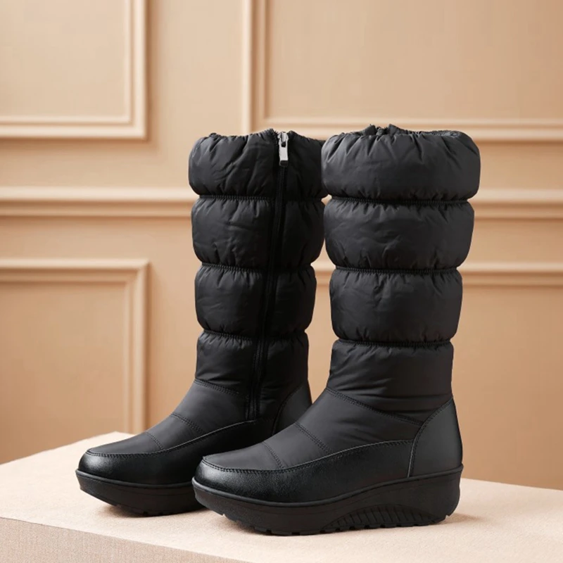 REAVE CAT/Большие размеры 35-44, новые зимние сапоги женские теплые водонепроницаемые сапоги на хлопковом пуху сапоги до середины икры на меху на платформе цвет черный, белый, синий