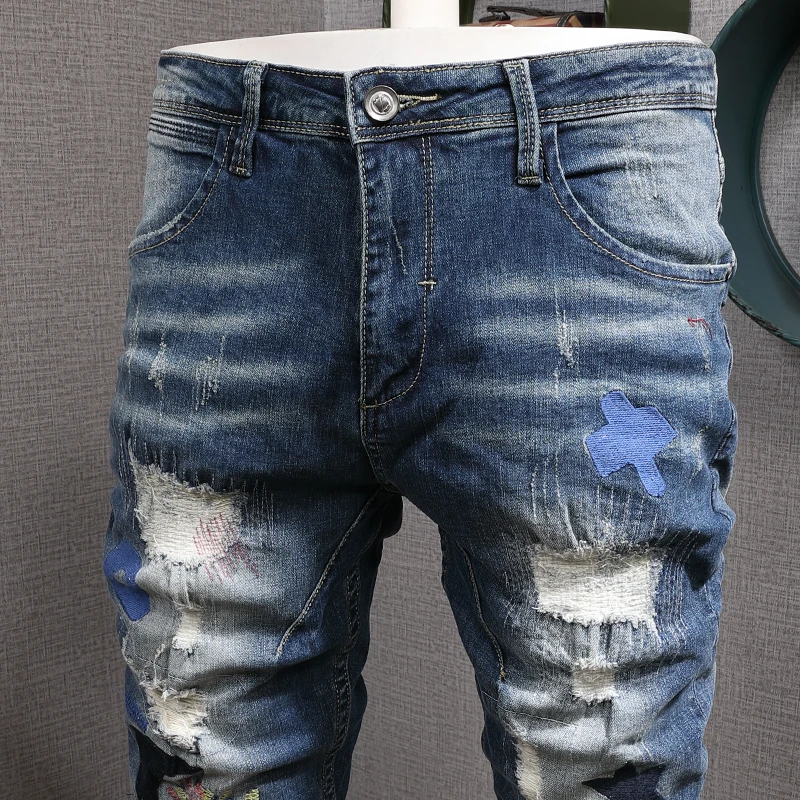 Fashion Streetwear Men Jeans Retro Blue Slim Fit Destroyed Ripped Jeans Men Embroidery Patch Designer Hip Hop Denim Pencil Pants