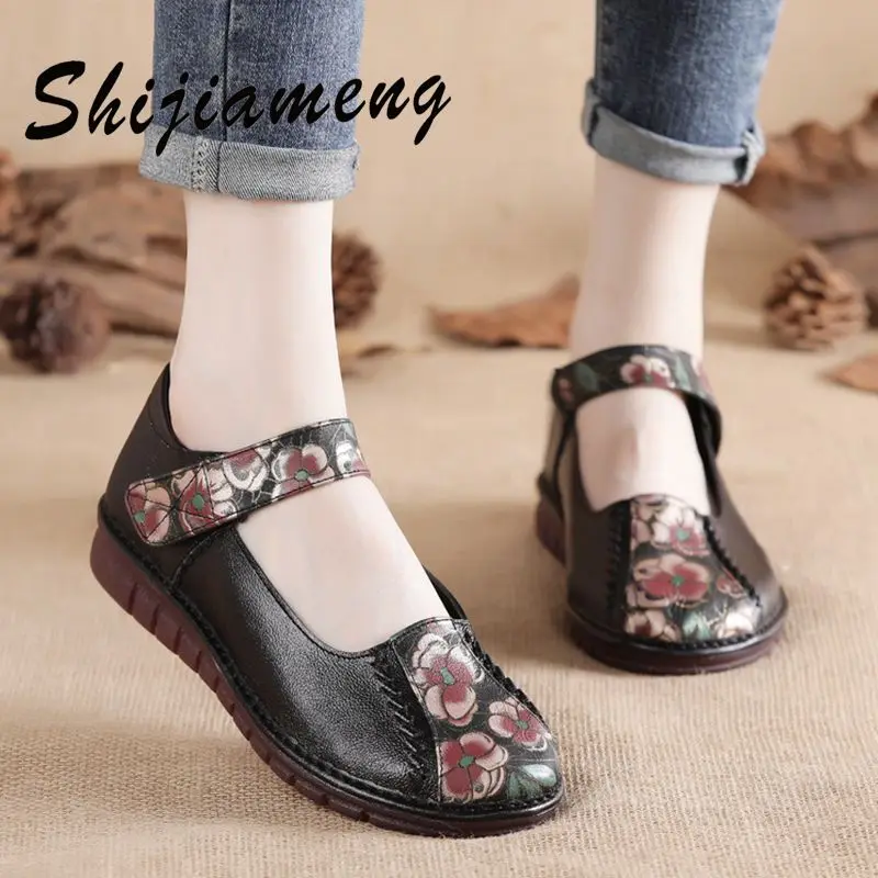 

Верх из кожи, на каждый день, большого размера женские туфли на тонкой подошве, в этническом из тисненой кожи, Модные кеды удобные на мягкой п...