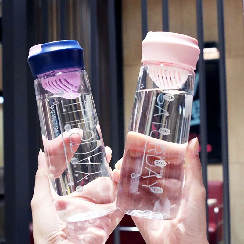 Простая и свежая пластиковая чашка с фильтрующей веревкой высокотемпературная