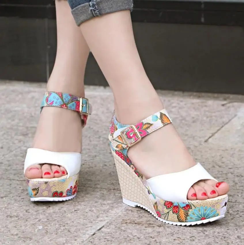 Новинка лета 2020 женские сандалии на высоком каблуке с острым носком черные