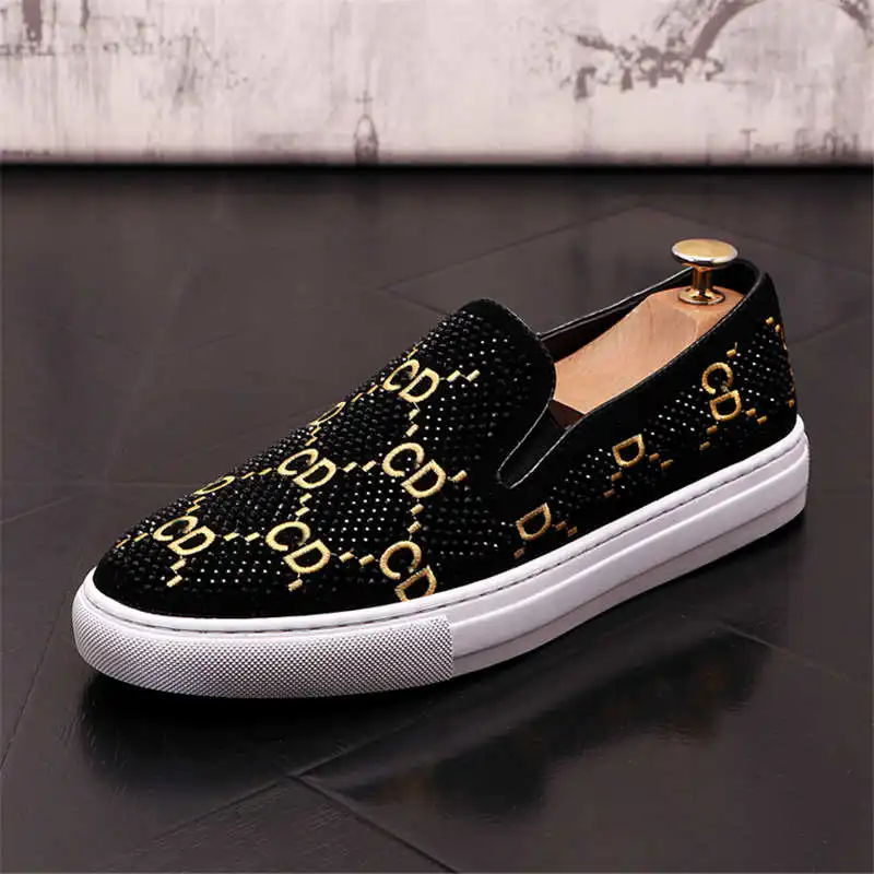

Men Loafers Shoes Suede With Flower Embroidered Luxury Rhinestone Man Slipper Smoking Genuine Leather Dress Shoes Men's Flats