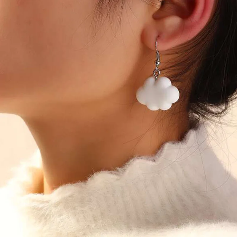 

Cute White Summer Cloud Stud Earrings Delicate Clouds For Women Girls Earring Korean Dangle Fashion Jewelry Wholesale 2021 Trend