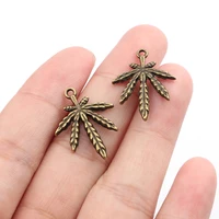 30pcs diy jewelry making findings craft antique bronze weed maple leaves charm pendant for necklace bracelet accessories 23x18mm