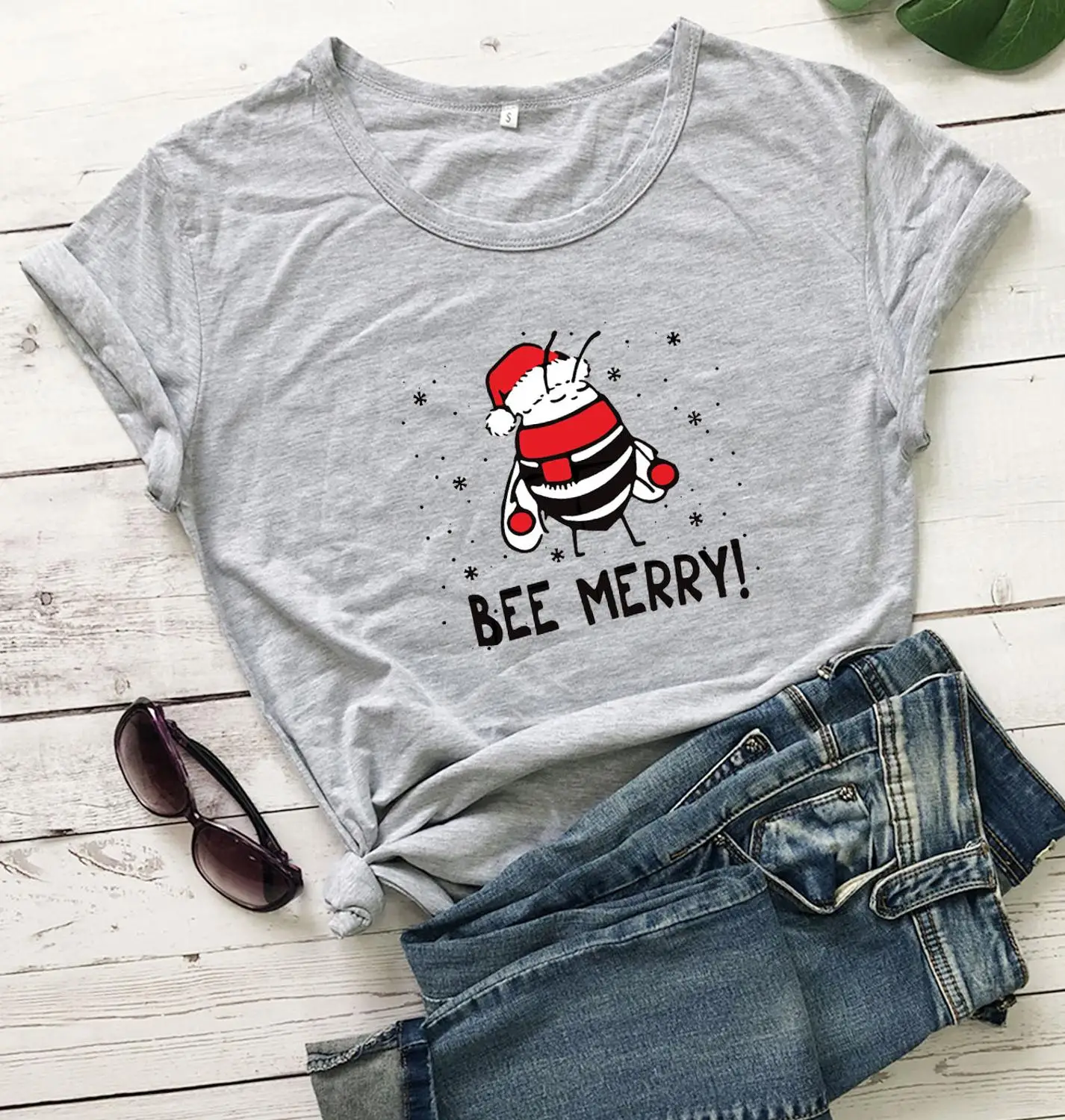 

Bee merry christmas pure cotton casual graphic cute women fashion unisex t shirt holiday gift new style hipster tees party tops