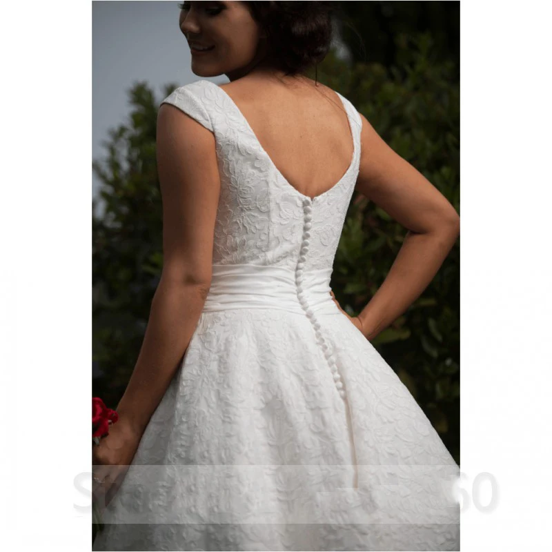 Романтическое свадебное платье с низким вырезом кружевное ТРАПЕЦИЕВИДНОЕ