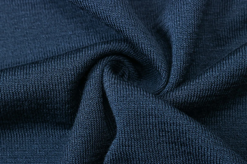 Рисунок 5 - Мужская шелковая рубашка-поло с коротким рукавом