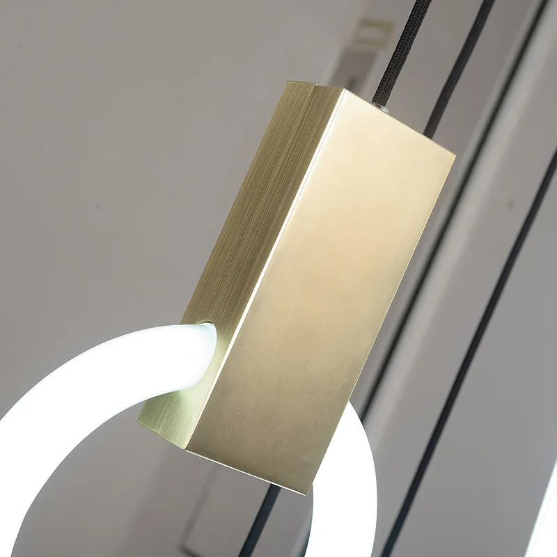 

Nordic simple restaurant bar gold single head chandelier luxury creative personality metal bedroom bedside ring Chandelier