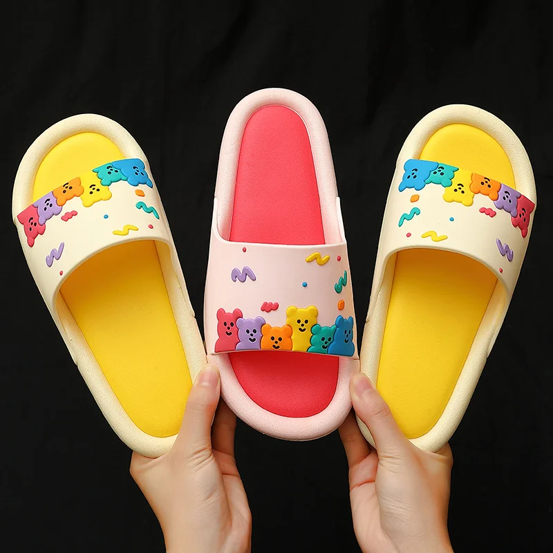 

Summer Cartoon Bear Color Patchwork Slides Women Men Slippers Home Slip on Beach Sandals Bathroom Shoes Couples Flip Flops