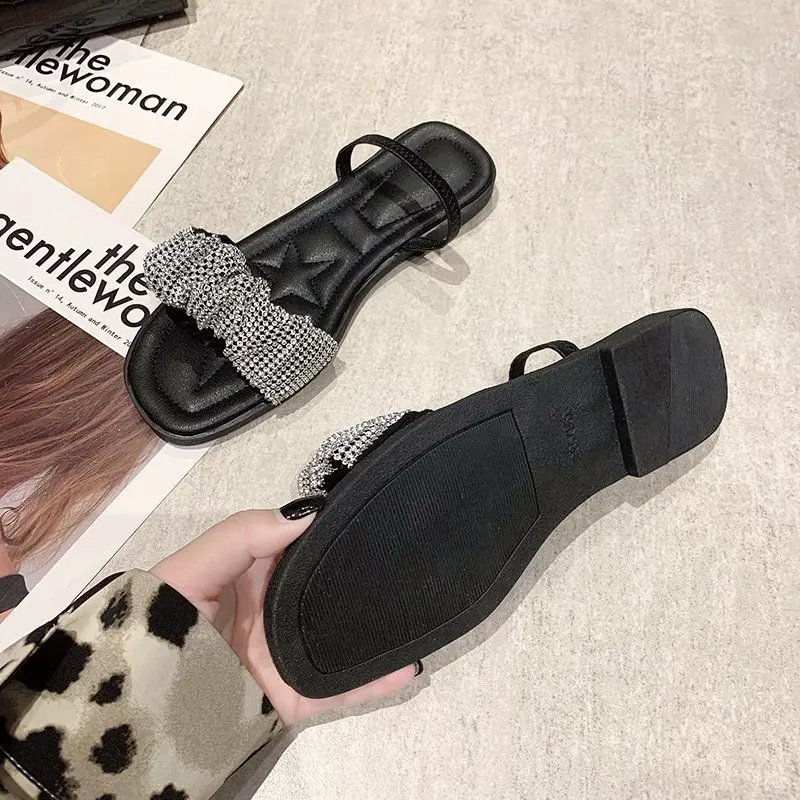 

Shoes Slippers Casual Slides Low Jelly Flip Flops Slipers Women Luxury Soft Flat Rubber Glitter 2021 Leisure PU Rome Crystal
