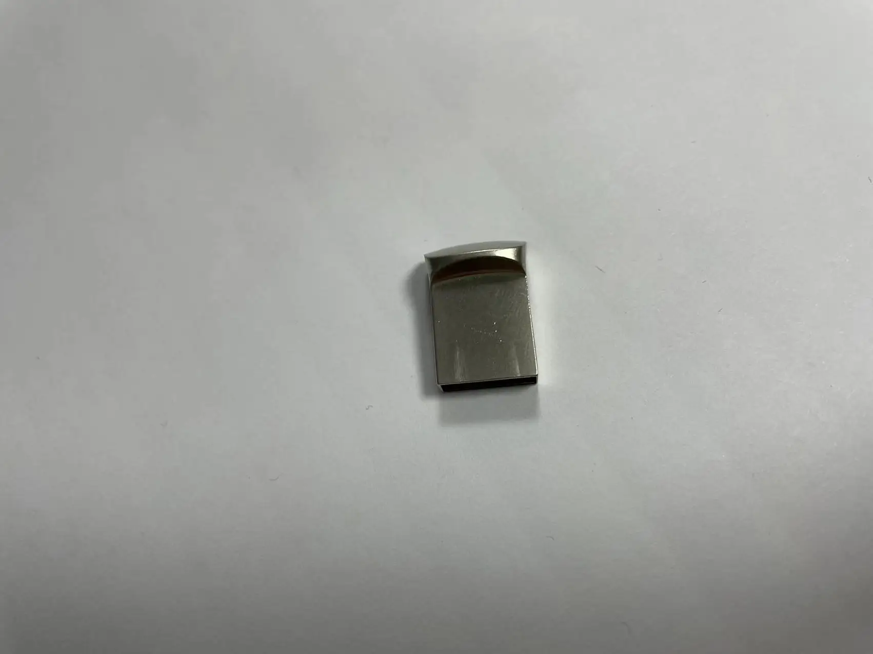 

white New SD Card 16GB USB Stick