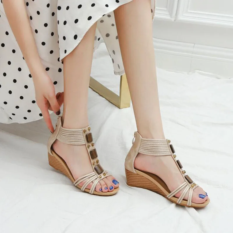 

Summer New Women Shoes Fashion Casual Outdoor Beach Slippers Comfortable Flat Bottomed Toe Women Sandals Plus Size
