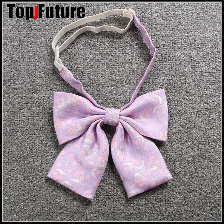 Японская школьная коллежская униформа в стиле JK: бабочка, воротничок, цветок вишни.