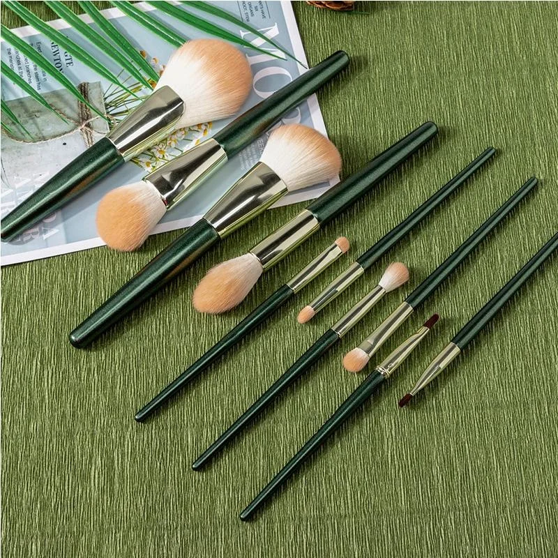 

10pcs Makeup Brush Set Wooden Handle Brush Women Facial Make Up Brush Face Cosmetic Beauty Eye Shadow Foundation Blush Tools
