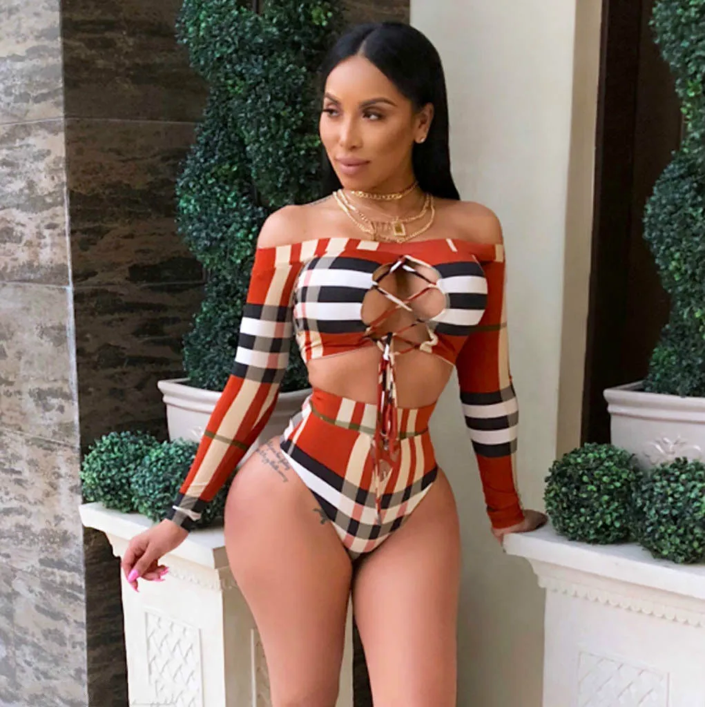 Купальник с длинным рукавом и разрезом | Женская одежда