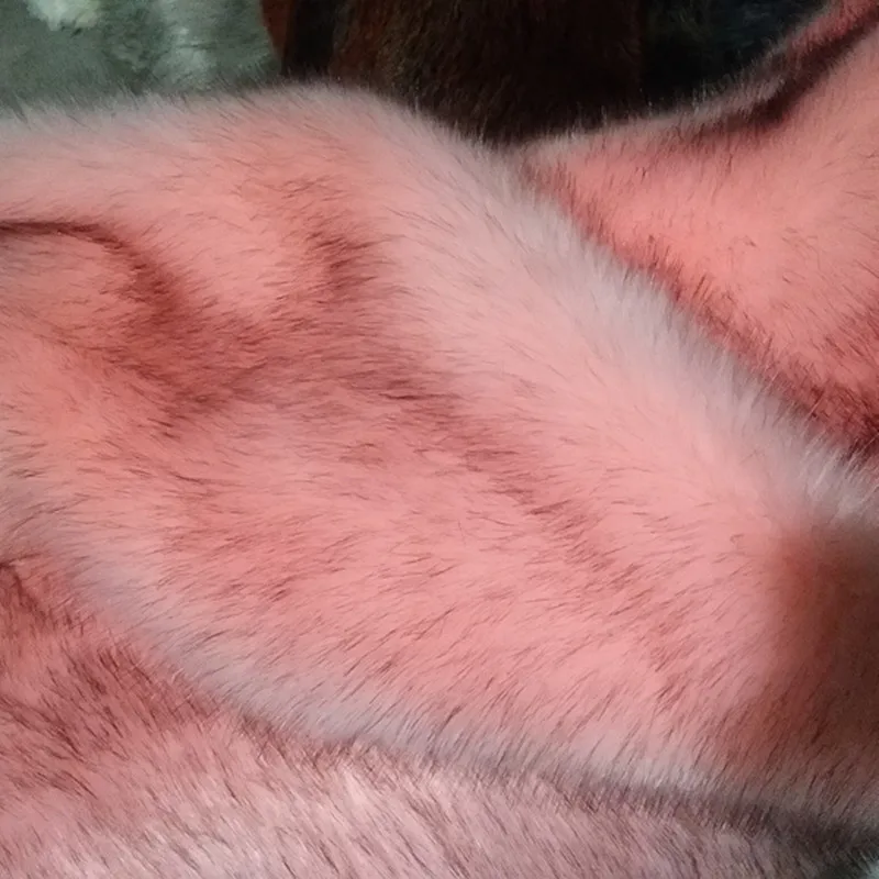 Новая розовая окрашенная искусственная ткань из лисьего меха для модели