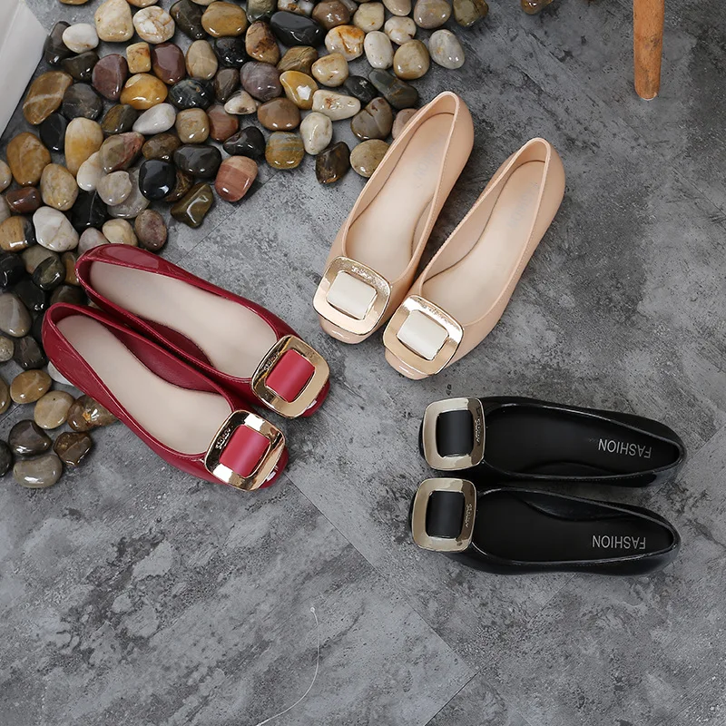 Новинка 2019 модные красные туфли с квадратным носком в стиле ретро