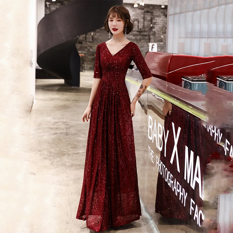 Женское вечернее платье с блестками It's YiiYa бордовое длинное V образным вырезом и