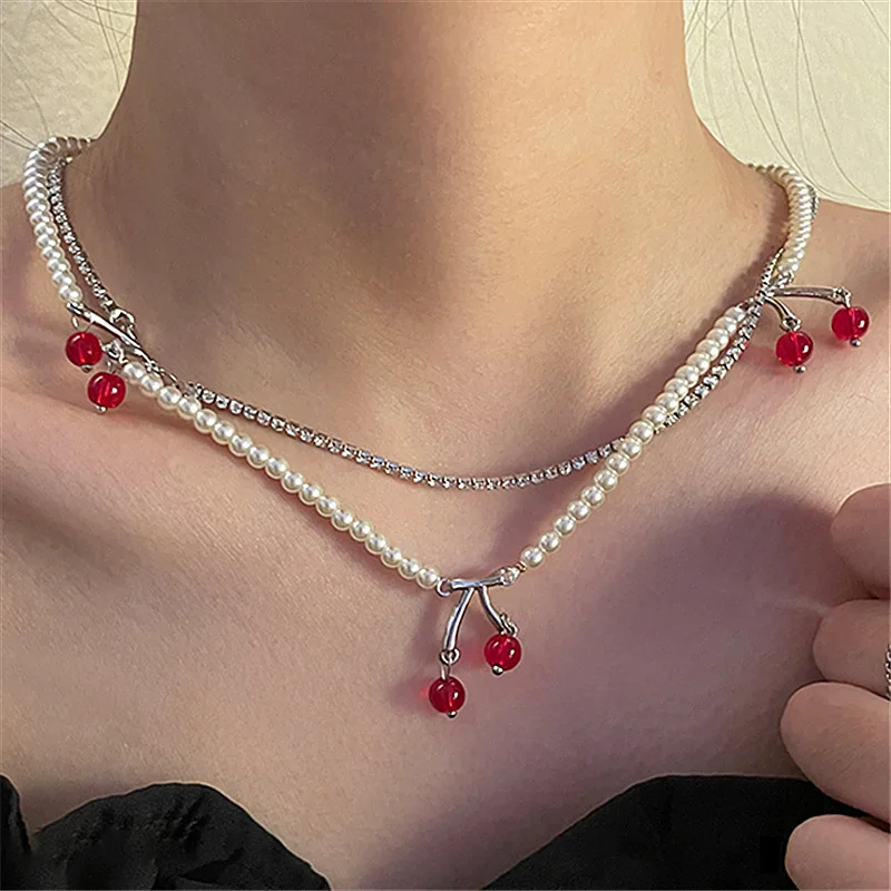 

Exquisite Sweet Crystal Red Cherry Charms Chokers Necklaces for Women Girlfriend Gift Vintage Pearl Chains Neck Jewelry Harajuku