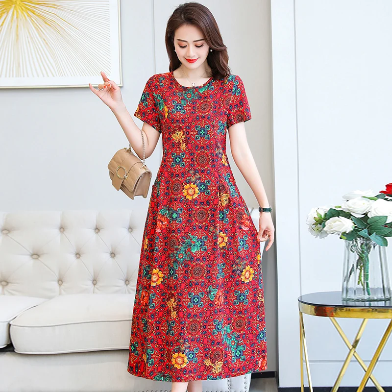 Летнее платье повседневное с принтом винтажное о вырезом коротким рукавом
