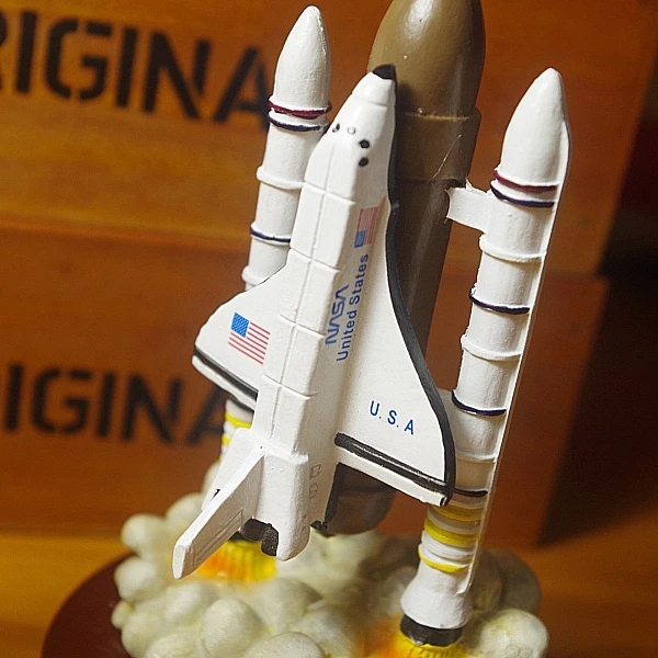 Космический человек космонавт космический корабль смола подвеска модель кукла