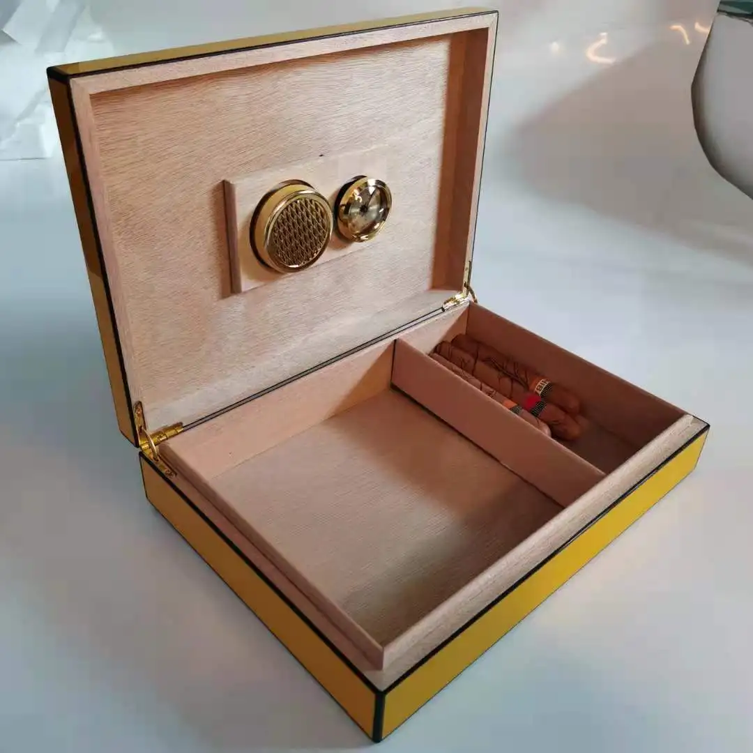 

High-end Piano Painting COHIBA Cigar Humidor Cedar Wood Packing Box
