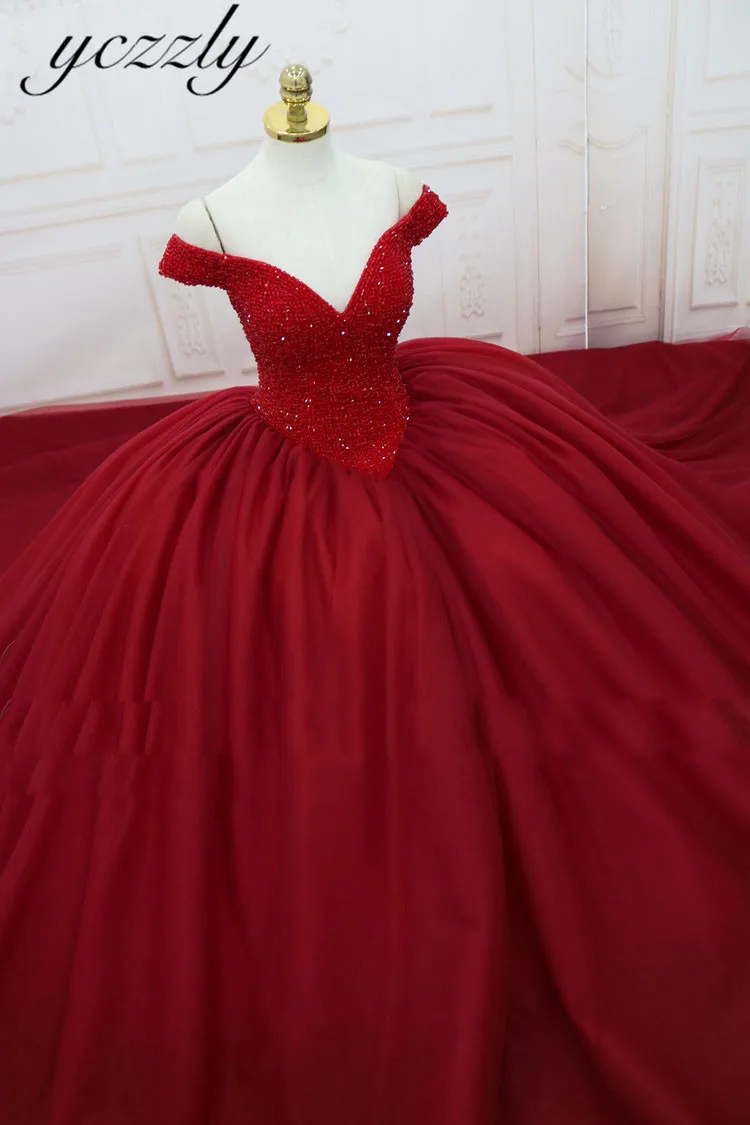 Женское длинное свадебное платье It's yiiya бордовое блестящее с открытыми плечами