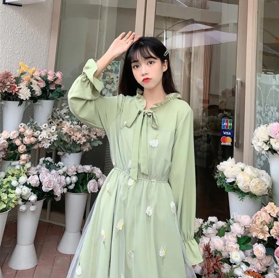 

Mothybot Small Fresh Mid-Length Green Dress For Female Home And Garden Play