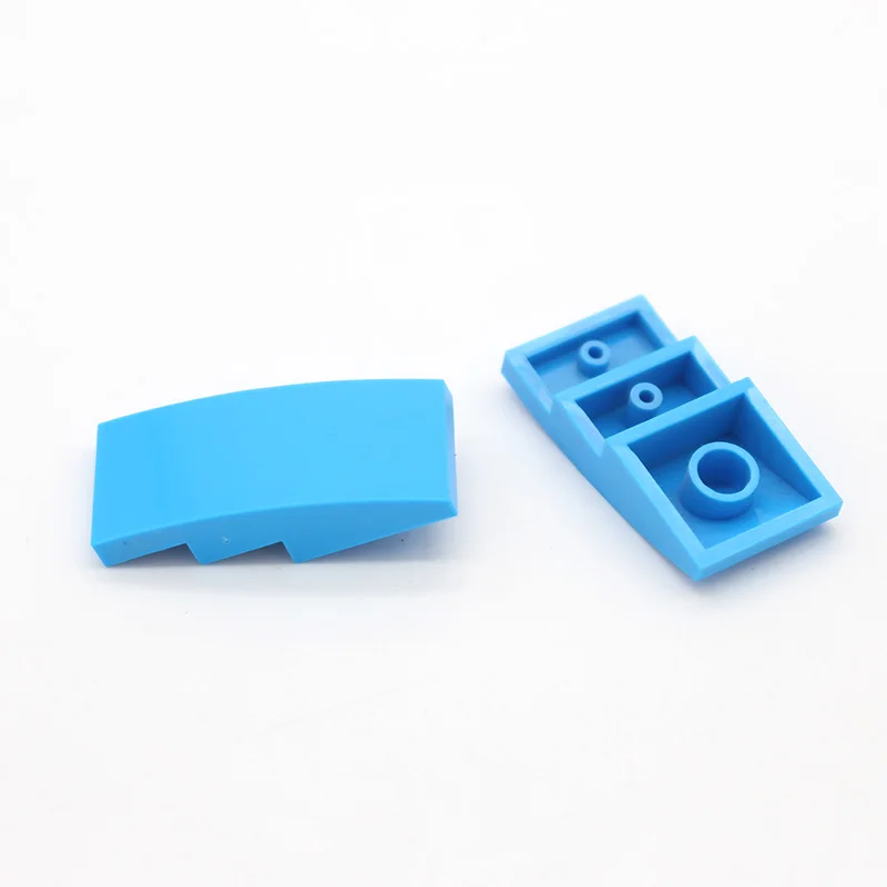 Бесплатная доставка Moc склон изогнутый 4x2 без шпилек 93606 DIY просвечивающие