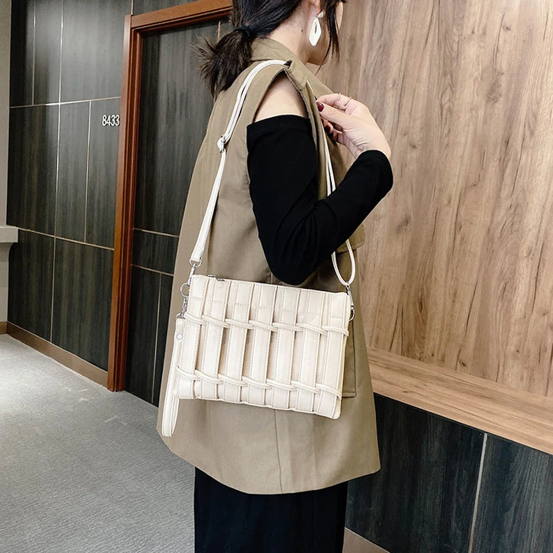 

Contrast color Weave Envelope bag 2020 Fashion New Quality PU Leather Women's Designer Handbag Travel Shoulder Messenger Bag