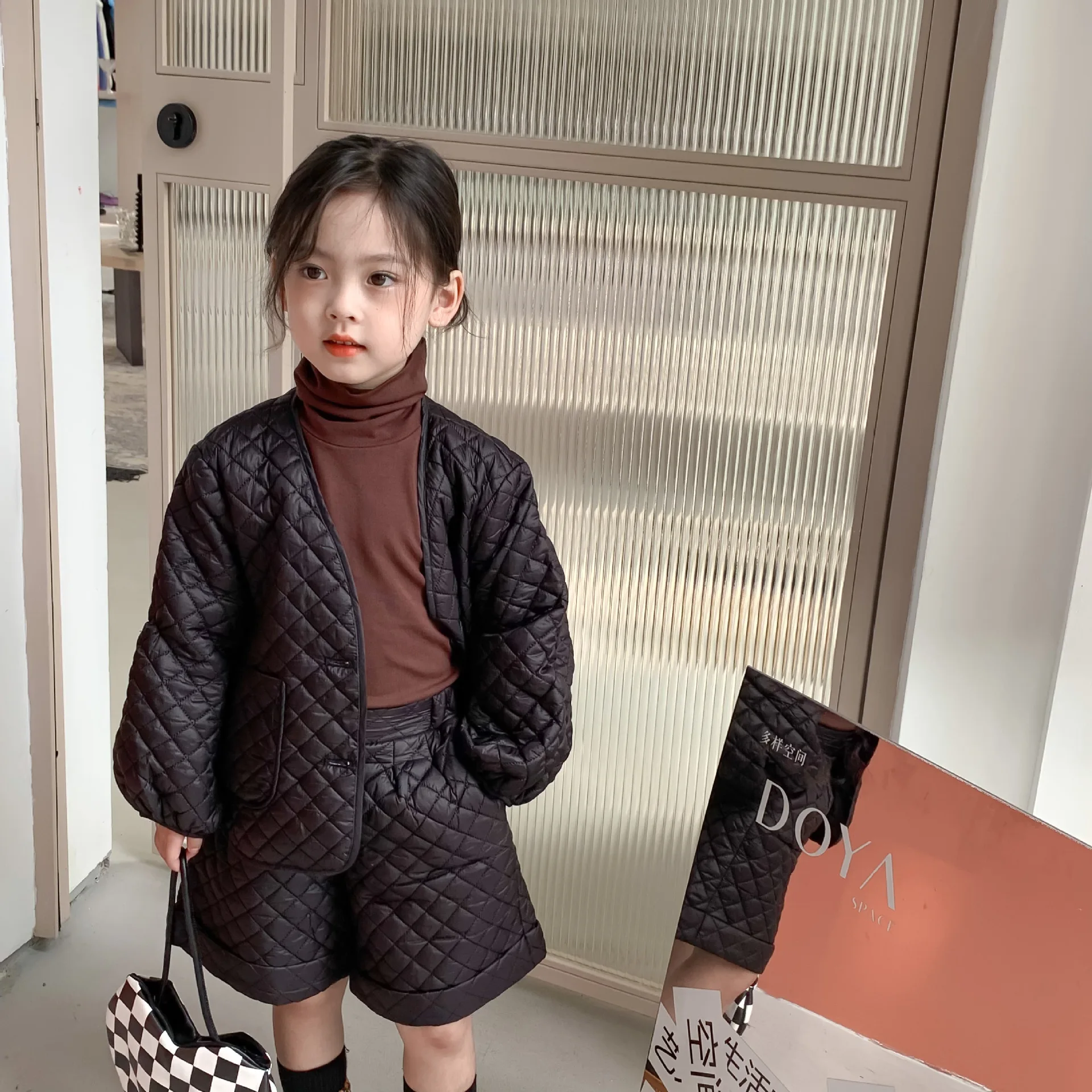 

Зимняя Новинка 2021, детская одежда, Корейская стеганая хлопковая куртка и шорты для девочек, 2-341
