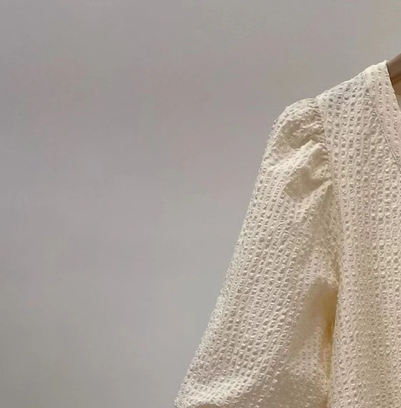

2021 Spring and Summer New Solid Color V-neck Puff Sleeve Texture Ruffled Women's Dress