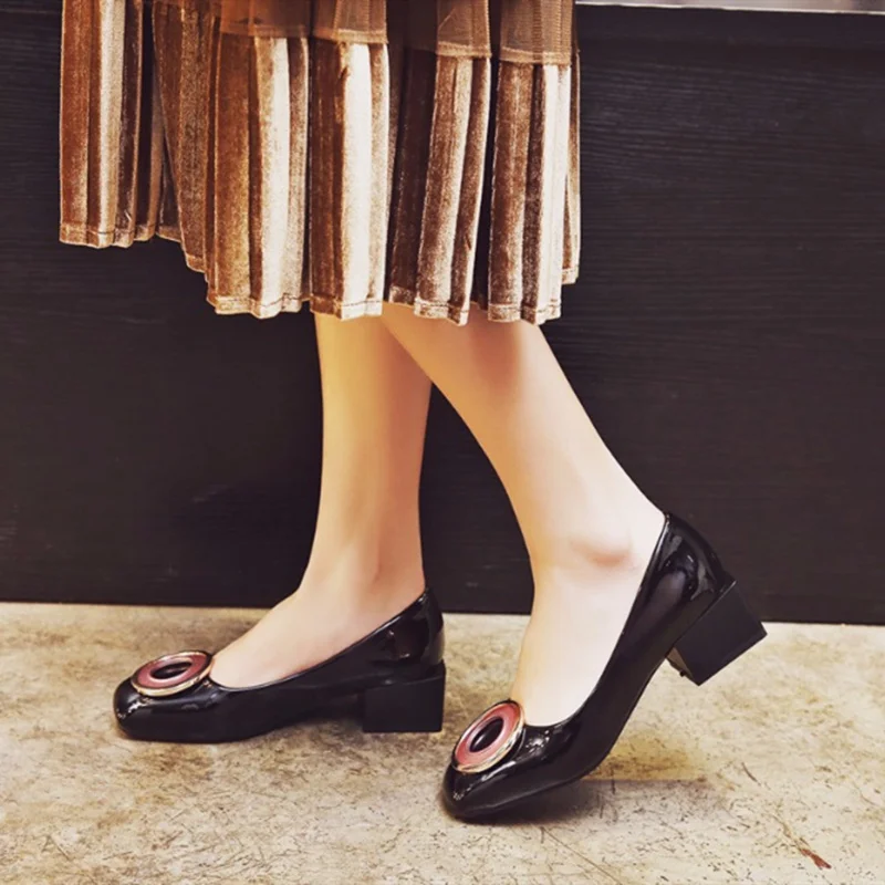 Индивидуальная обувь женские туфли лодочки Квадратный носок Модные легкие