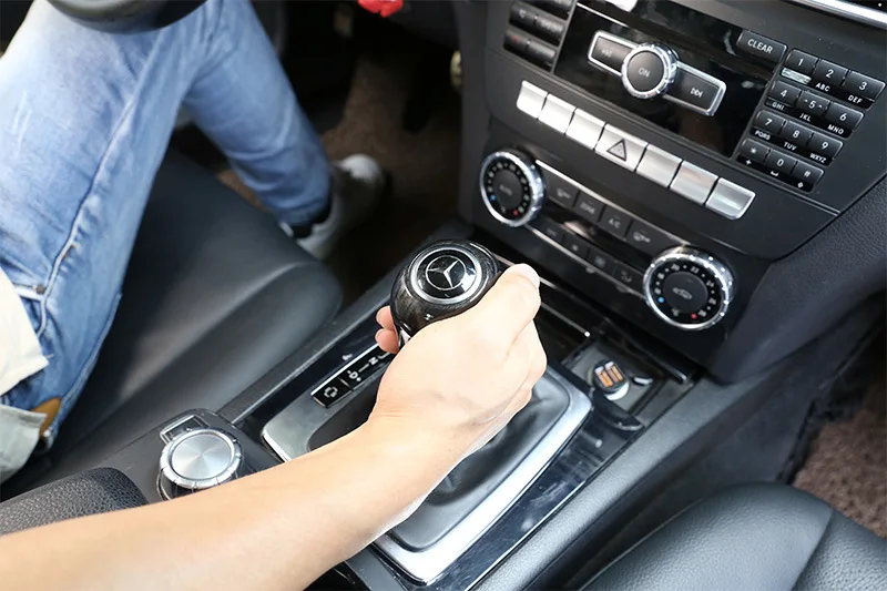 Наклейка на головку переключения передач для Mercedes Benz C Class W204 E W212 GLK X204 CLS W218 A G |