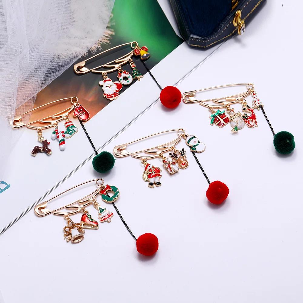 

CINDY XIANG New Merry Christmas Brooches Christmas Socks Hat Tree Elk Enamel Pendant Pins Brooch For Kids Fashion Jewelry Gifts
