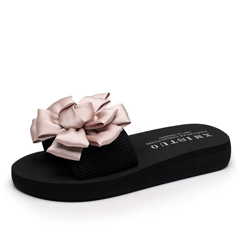 Сандалии женские с цветами пляжные шлепанцы Нескользящие на платформе летняя