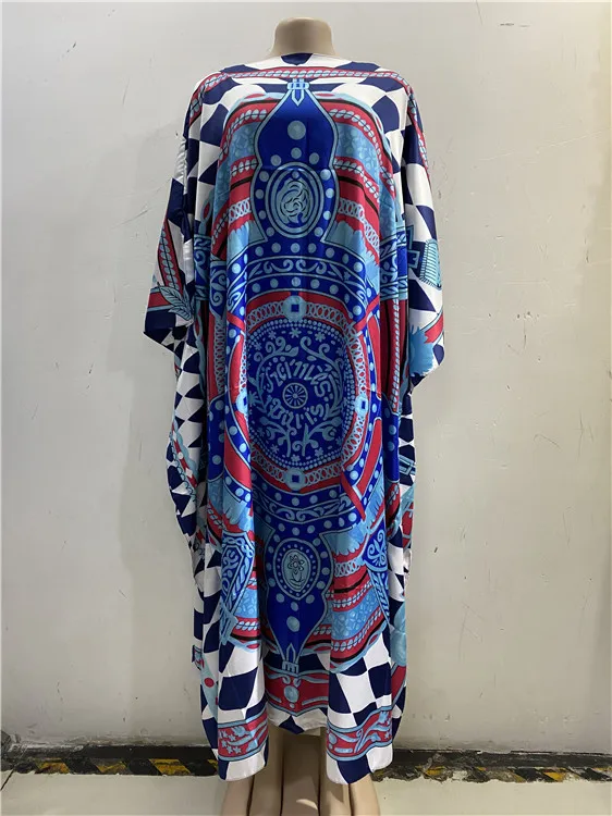 Женское платье с принтом Базина длинное оверсайз цветным рисунком обхват груди