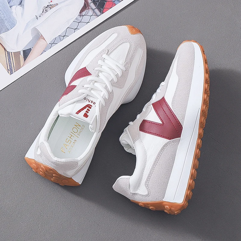 Новые женские туфли в стиле ретро повседневные на толстой подошве увеличивающие