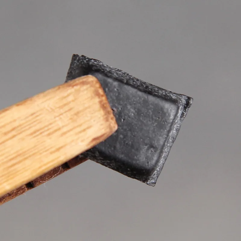 100 г Китайский Юньнань спелый чай Упаковка из золотой оловянной фольги Смола Чай