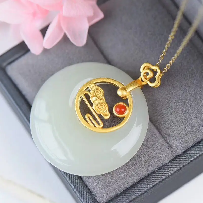 

New silver inlaid natural Hetian white jade round brand Xiangyun Pendant Necklace Chinese style retro charming women's jewelry