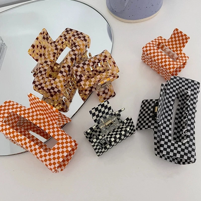 

AOMU 1PC Korea New Colorful Check Claw Geometric Rectangle Twisted Acrylic Hair Clips Hairgrip for Women Hair Accessories Gifts