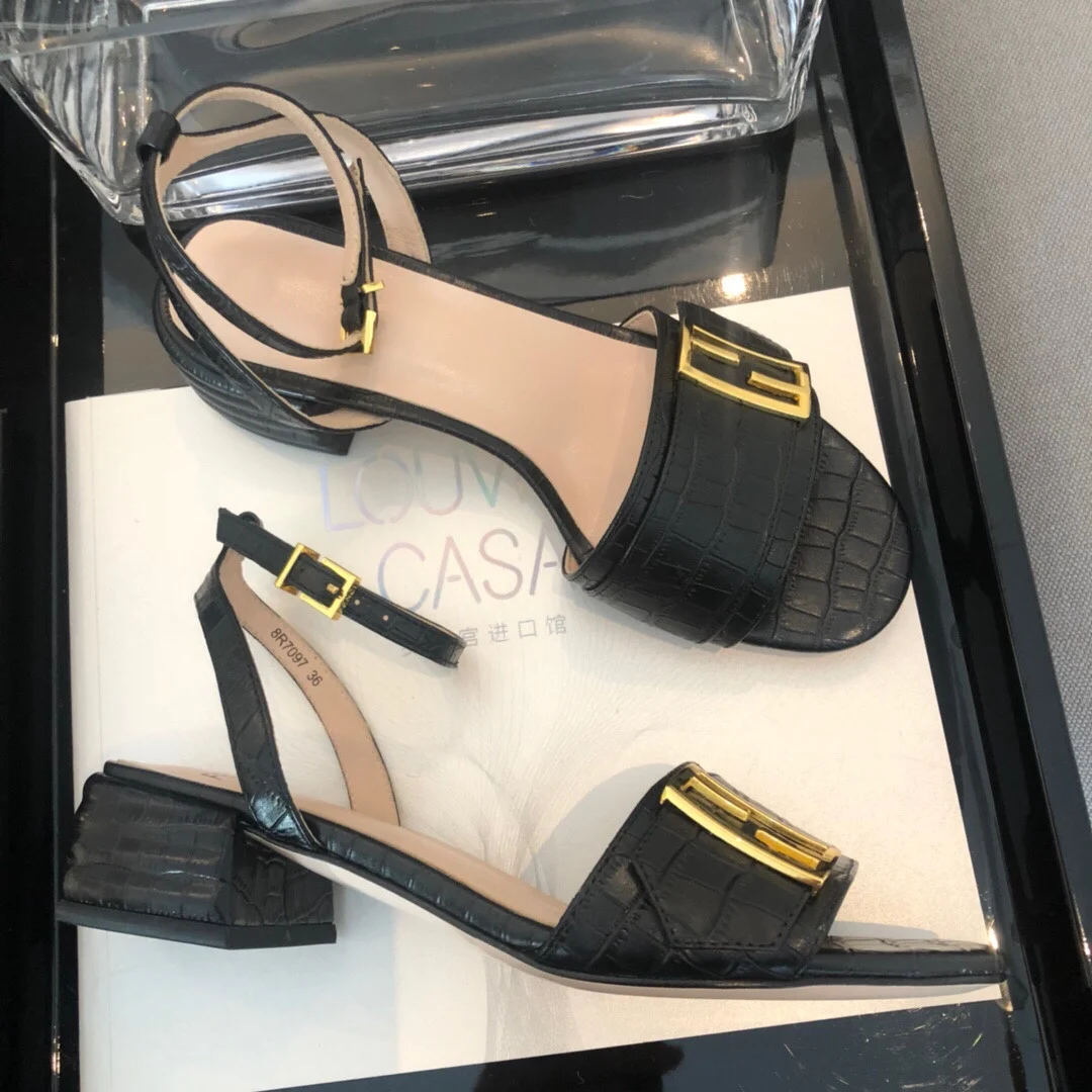

Women's Shoes