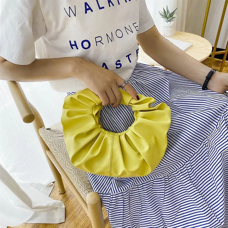 

Casual Soft Face Fold Bag for Women Round Handbag Buckle Design Ladies Fashion PU Handbag Cloud Bag