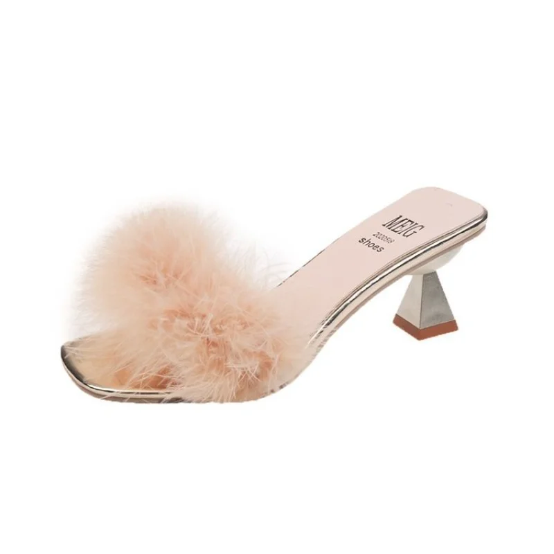 

2021Fashion Sandals Women Summer Furry Slippers Thick High Heels Transparent Sandalias Fur Flip Flops for Women Zapatos De Mujer